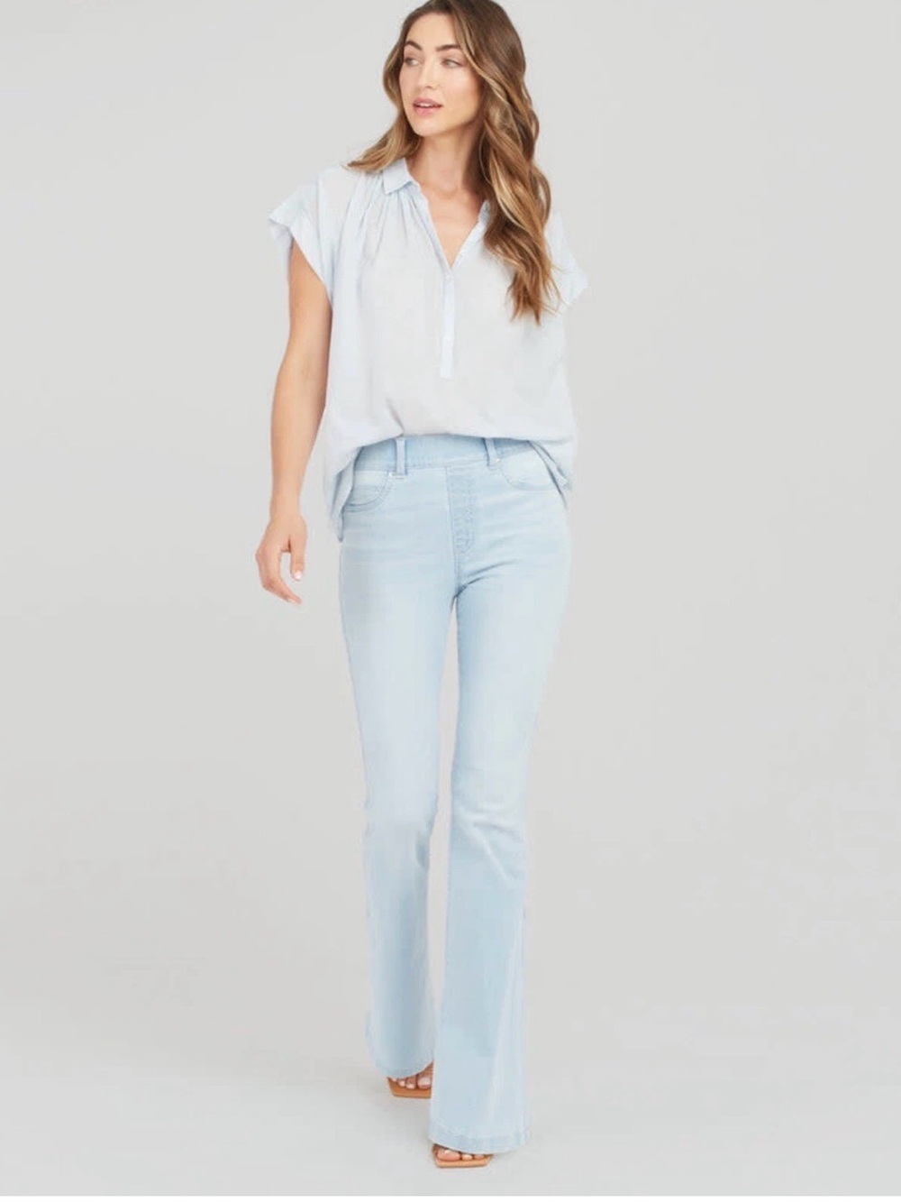 Spanx Flare Pull On Jeans light wash Large